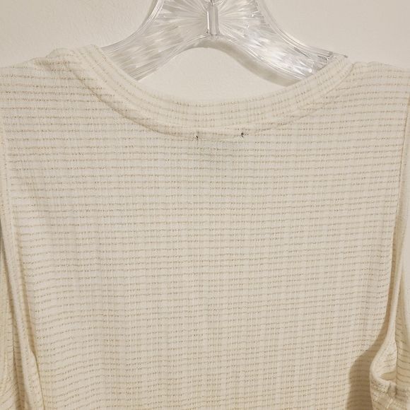 W5 | Women's White and Gold Metallic Sleeveless Ruffle Peplum Top (Size XL) - Picture 12 of 14